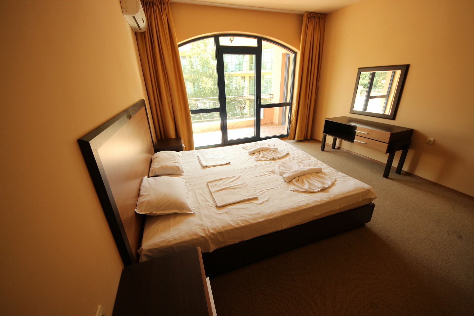 Menada Villa Bonita Apartments Солнечный берег Экстерьер фото